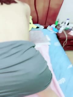 大屌一进一出撑爆骚穴 大屌一进一出撑爆骚穴