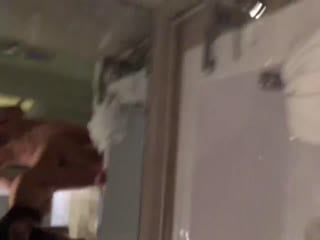 湖师大眼镜美眉和包养她干的干爹豪华酒店套房浴室啪啪。 湖师大眼镜美眉和包养她干的干爹豪华酒店套房浴室啪啪。