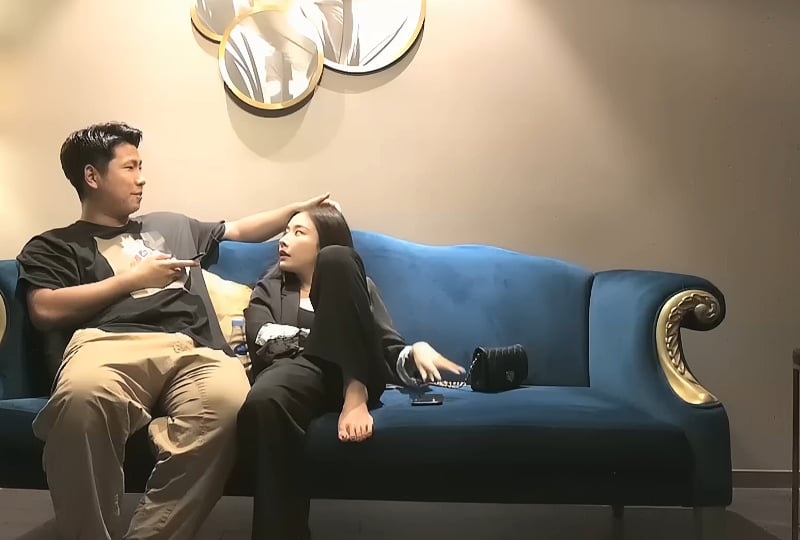 和性感大长 腿黑衣妹子 啪啪 , 舌吻 摸逼调情有一手! 和性感大长 腿黑衣妹子 啪啪 , 舌吻 摸逼调情有一手!