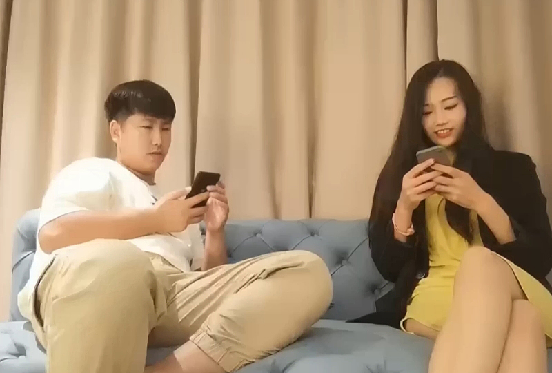 深夜场极品性感妹子舌吻口交调情扣逼自摸骑乘猛操! 深夜场极品性感妹子舌吻口交调情扣逼自摸骑乘猛操!