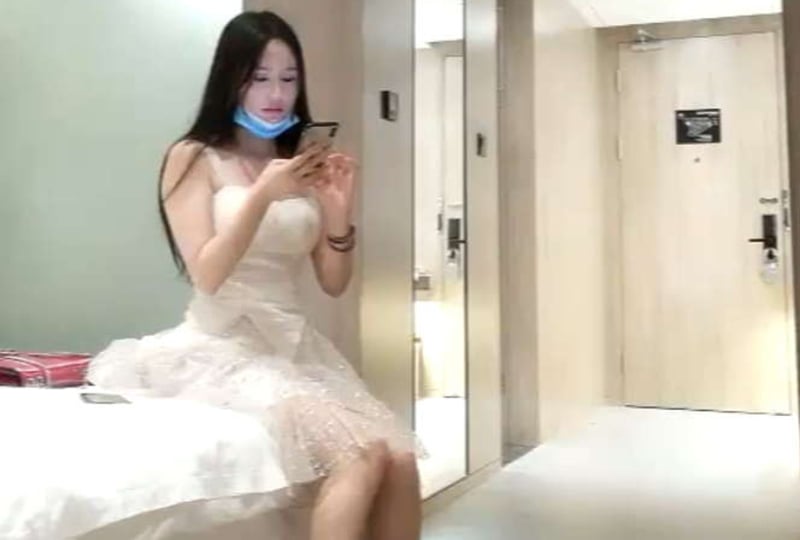 我们玩个游戏,你赢就口出来,你输就不戴套! 我们玩个游戏,你赢就口出来,你输就不戴套!