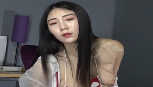 丰满白领小姐姐在自己的工作室拍摄!裸舞一枝独秀,骚气扑面而来! 丰满白领小姐姐在自己的工作室拍摄!裸舞一枝独秀,骚气扑面而来!