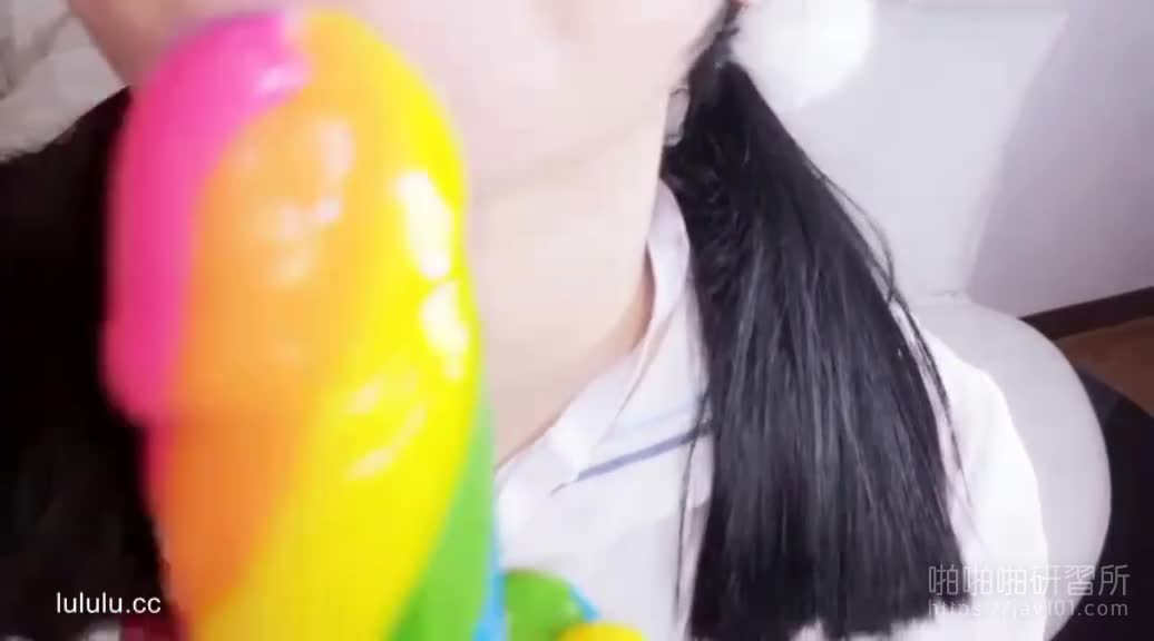 双马尾三寸萝莉透明水嫩看起来好鲜甜 (4) 双马尾三寸萝莉透明水嫩看起来好鲜甜 (4)