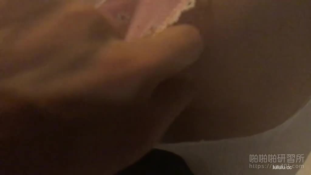 就是喜欢跟姊妹一起玩双飞!约拍过的小模这次换约炮!轮流抽插姊妹叫不停 (10) 就是喜欢跟姊妹一起玩双飞!约拍过的小模这次换约炮!轮流抽插姊妹叫不停 (10)