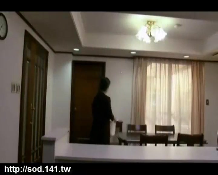 情爱宾馆里的狂乱人妻 情爱宾馆里的狂乱人妻