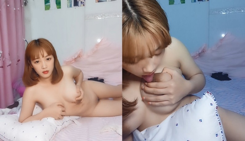 大乳晕正妹主播~在床上一个人耍淫蕩~频频填自己的奶头~舔一次乾爹们就高潮一次~ 大乳晕正妹主播~在床上一个人耍淫蕩~频频填自己的奶头~舔一次乾爹们就高潮一次~