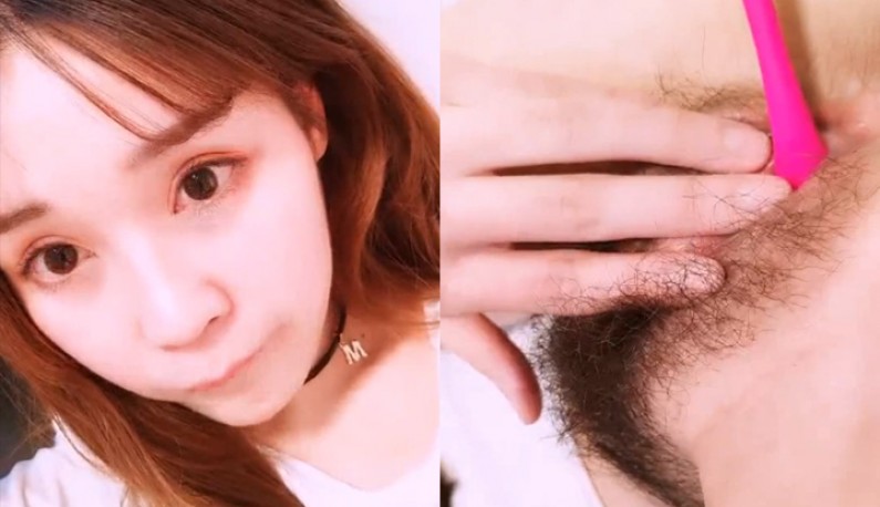 小姐姐KiKi~现在有了大麻烦~只好抠抠逼让自已开心一下~ 小姐姐KiKi~现在有了大麻烦~只好抠抠逼让自已开心一下~