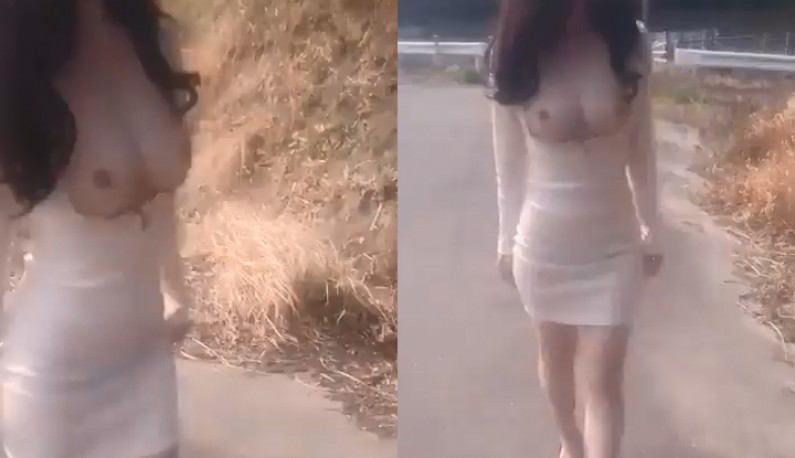 走在乡间的小路上~胸前的大奶是我的同伴!!小模走出户外~解放胸器!! 走在乡间的小路上~胸前的大奶是我的同伴!!小模走出户外~解放胸器!!