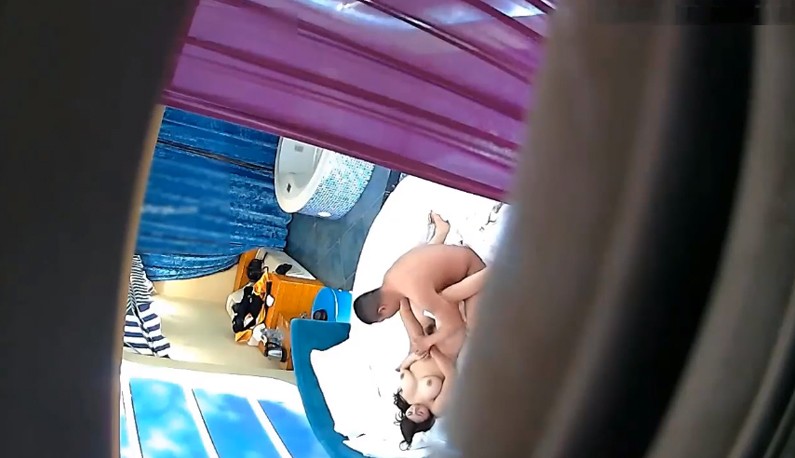 丰满有钱小姐姐的偷情实录!! 丰满有钱小姐姐的偷情实录!!