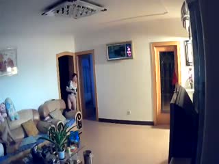 360之上厕所拿纸+不穿裤子看电视 360之上厕所拿纸+不穿裤子看电视
