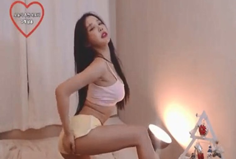 很火的极品尤物少女私人玩物制服道具自慰淫水四溢呻吟诱人 很火的极品尤物少女私人玩物制服道具自慰淫水四溢呻吟诱人