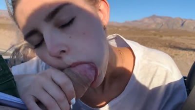 拉斯维加斯埃尔菲之夜！双马尾嫩妹真空上阵 敞篷车后座激情狂飙热辣双飞