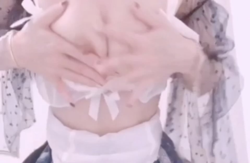 白絲洛麗塔少女嬌喘不斷 後入視角激凸蜜桃臀誘惑挑逗