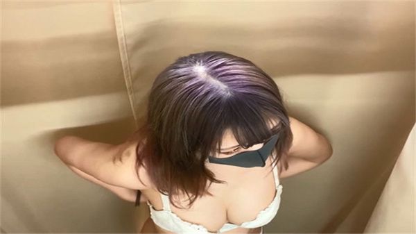 2021年11月商场试衣间偷拍绝密流出！美女更衣全程被偷录