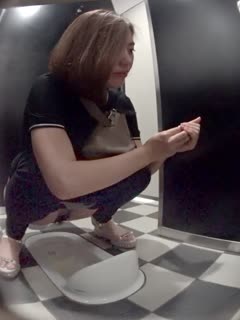 外站最新流出商场马赛克蹲厕偷拍不少衣着前卫的美女嘘嘘白裙妹子往大腿拼命喷不明物体 外站最新流出商场马赛克蹲厕偷拍不少衣着前卫的美女嘘嘘白裙妹子往大腿拼命喷不明物体